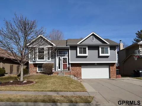 15076 Birch St, Omaha, NE 68116