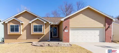 7662 Orourke Dr, Lincoln, NE 68516