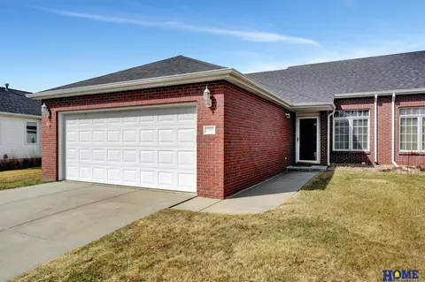 7345 Collister Rd, Lincoln, NE 68516