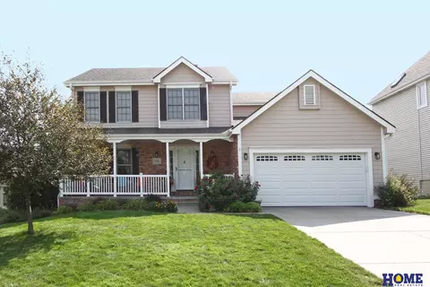 7142 S 45th St, Lincoln, NE 68516