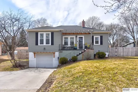 1502 S 55th St, Omaha, NE 68106