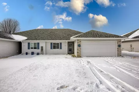 1119 W Meadow Ridge Rd, Norfolk, NE 68701
