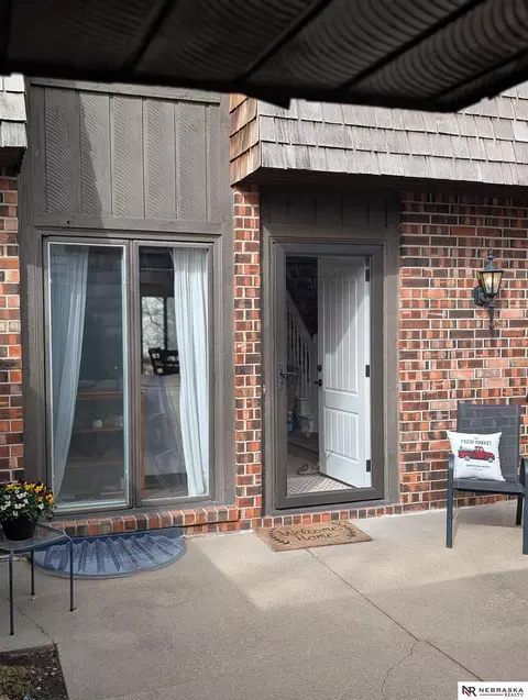 2331 S 74th St #38, Lincoln, NE 68506