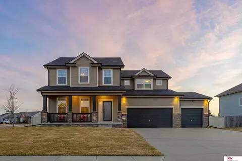 13708 S 46 St, Papillion, NE 68133