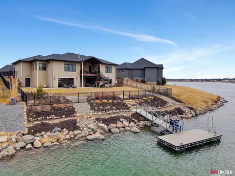 10021 Blue Water Bay Bay, Lincoln, NE 68527