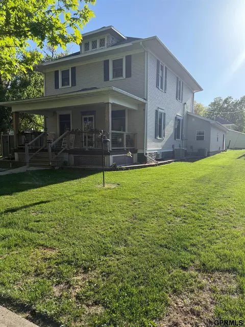 1113 10th St, Aurora, NE 68818