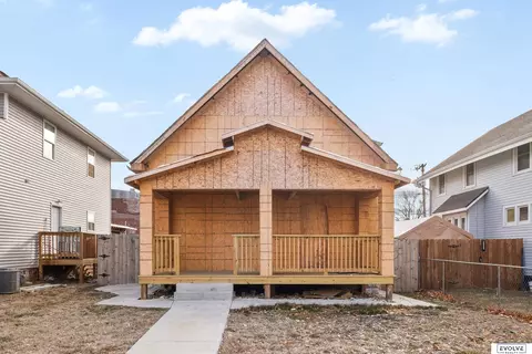1607 Evans St, Omaha, NE 68110