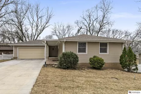 1911 Oakdale Ave, Lincoln, NE 68506