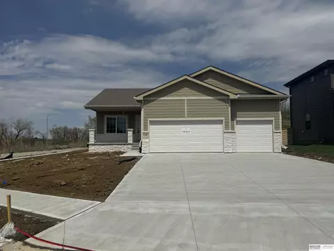 7903 N 116th Ave, Omaha, NE 68142