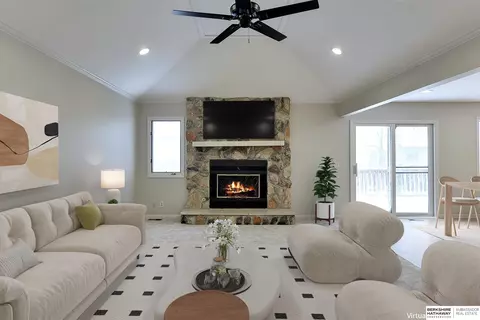 14966 Orchard Plz, Omaha, NE 68137