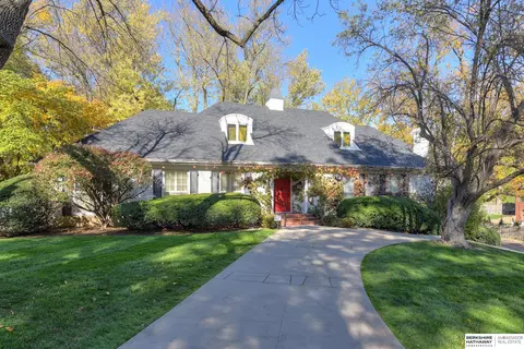 8414 Hickory St, Omaha, NE 68124