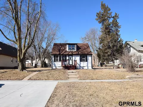 1506 Main St, Bellevue, NE 68005
