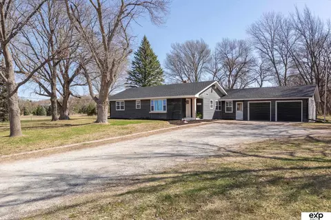 10301 S 240th St, Gretna, NE 68028