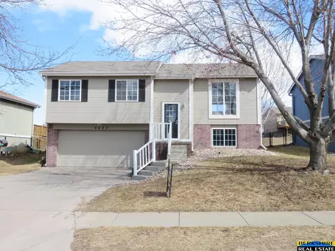 6623 N 112 Ave, Omaha, NE 68164