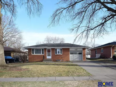 7148 Lexington Ave, Lincoln, NE 68505