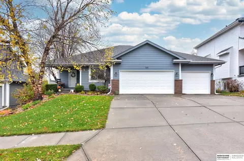 586 S 183rd Ave, Omaha, NE 68022