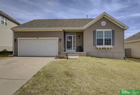 8819 S 163rd Ave, Omaha, NE 68136