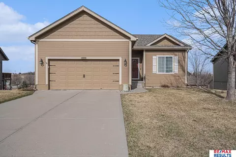 16074 Redman Ave, Omaha, NE 68116