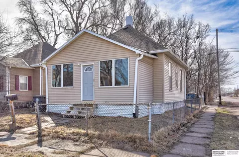 1129 4th Ave, Council Bluffs, IA 51501