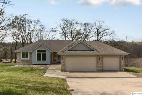 22690 Forrester Ln, Glenwood, IA 51534