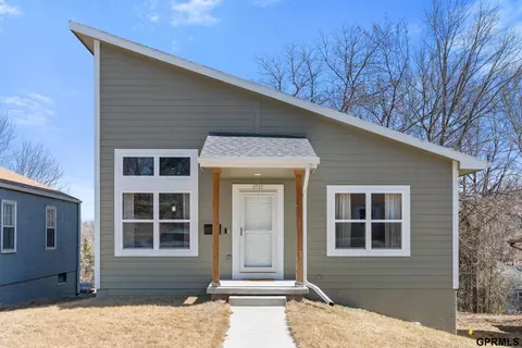 3735 N 44th Ave, Omaha, NE 68111