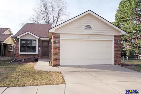 2535 S 60th St #19, Lincoln, NE 68506