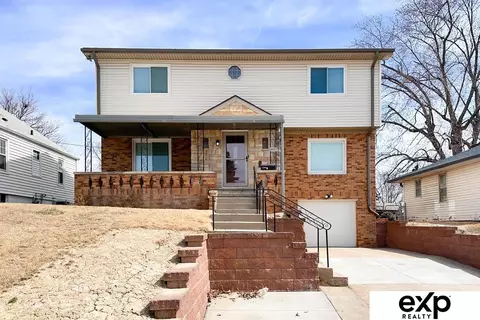 6027 S 36th St, Omaha, NE 68107