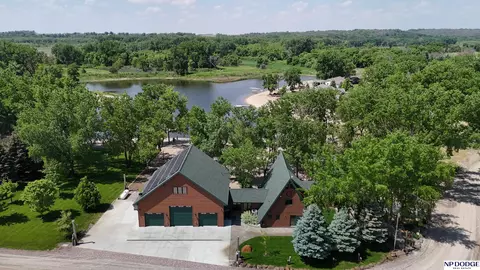 1877 Cottonwood Ln, West Point, NE 68788