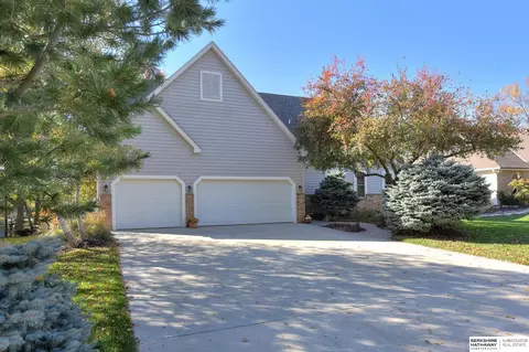 75 Ginger Woods Ter, Valley, NE 68064