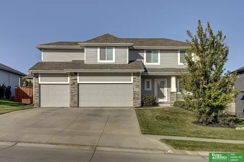11518 S 110th Ave, Papillion, NE 68046