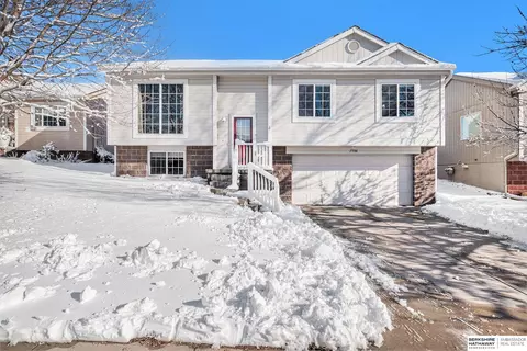 17188 Manderson St, Omaha, NE 68116