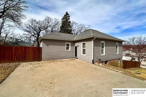 206 S 5th St, Plattsmouth, NE 68048
