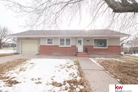 533 S Wheeler St, Nelson, NE 68961
