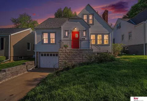 6316 William St, Omaha, NE 68106