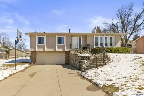 10626 Grand Ave, Omaha, NE 68134