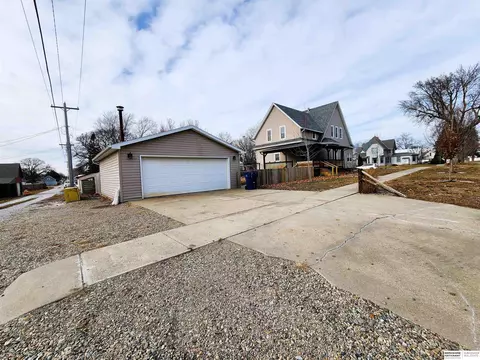 665 State St, Lyons, NE 68038 photo 2
