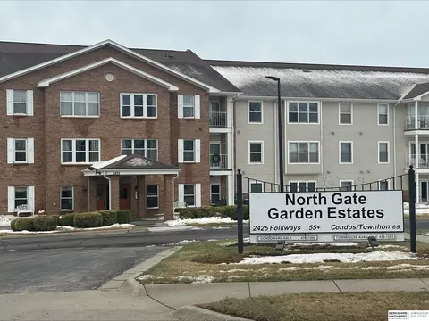 2425 Folkways Blvd #338, Lincoln, NE 68521
