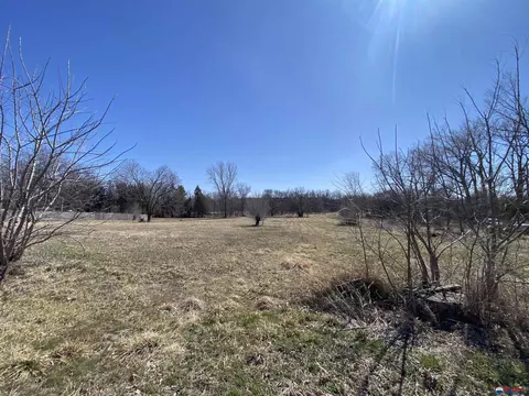 449 W 2nd St, Palmyra, NE 68418