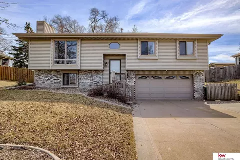 12723 Ogden St, Omaha, NE 68164