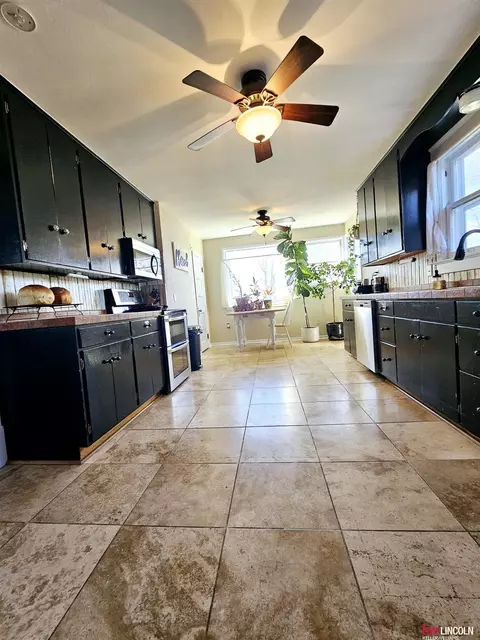 411 N Clark Ave, Sutton, NE 68979 photo 12