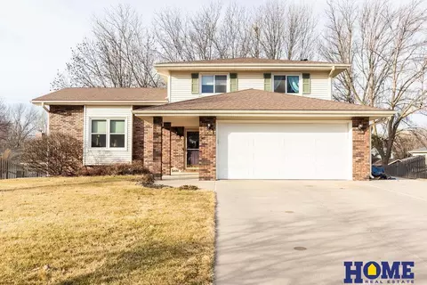 6523 Rockwood Ln, Lincoln, NE 68516