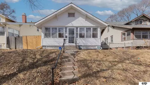 2746 N 49th St, Omaha, NE 68104