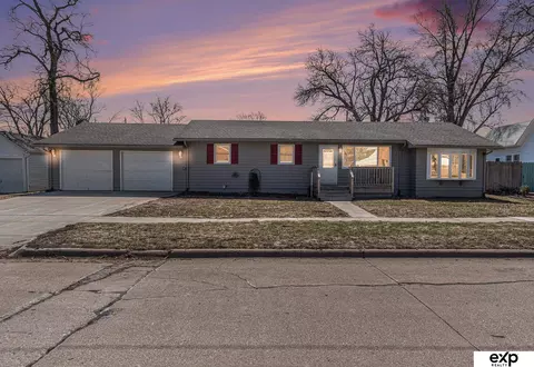 111 W Alexander St, Valley, NE 68064