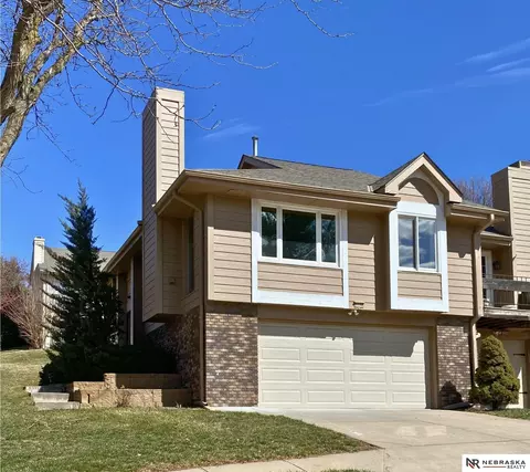 5588 Shirley St, Omaha, NE 68106