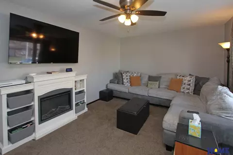 1700 N 18th St, Beatrice, NE 68310 photo 4