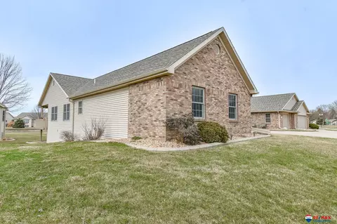 511 Spring View Cir, Beatrice, NE 68310 photo 41