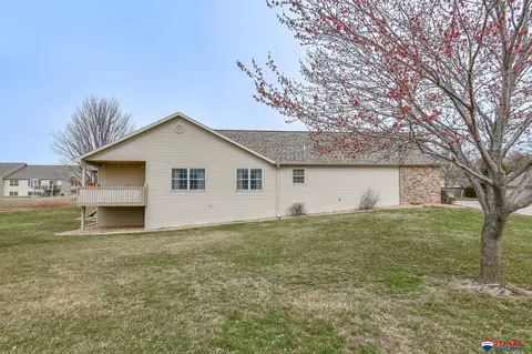 511 Spring View Cir, Beatrice, NE 68310 photo 42