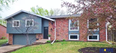 2512 Marilynn Ave, Lincoln, NE 68502