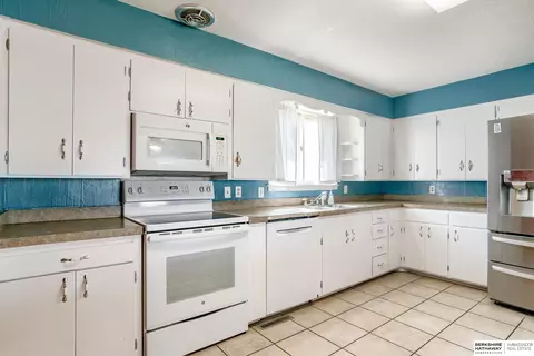 Kitchen - 12 Mulberry St, Johnson, NE 68378 photo 4 of 5