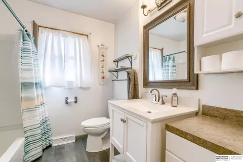 Bath - 12 Mulberry St, Johnson, NE 68378 photo 1 of 2
